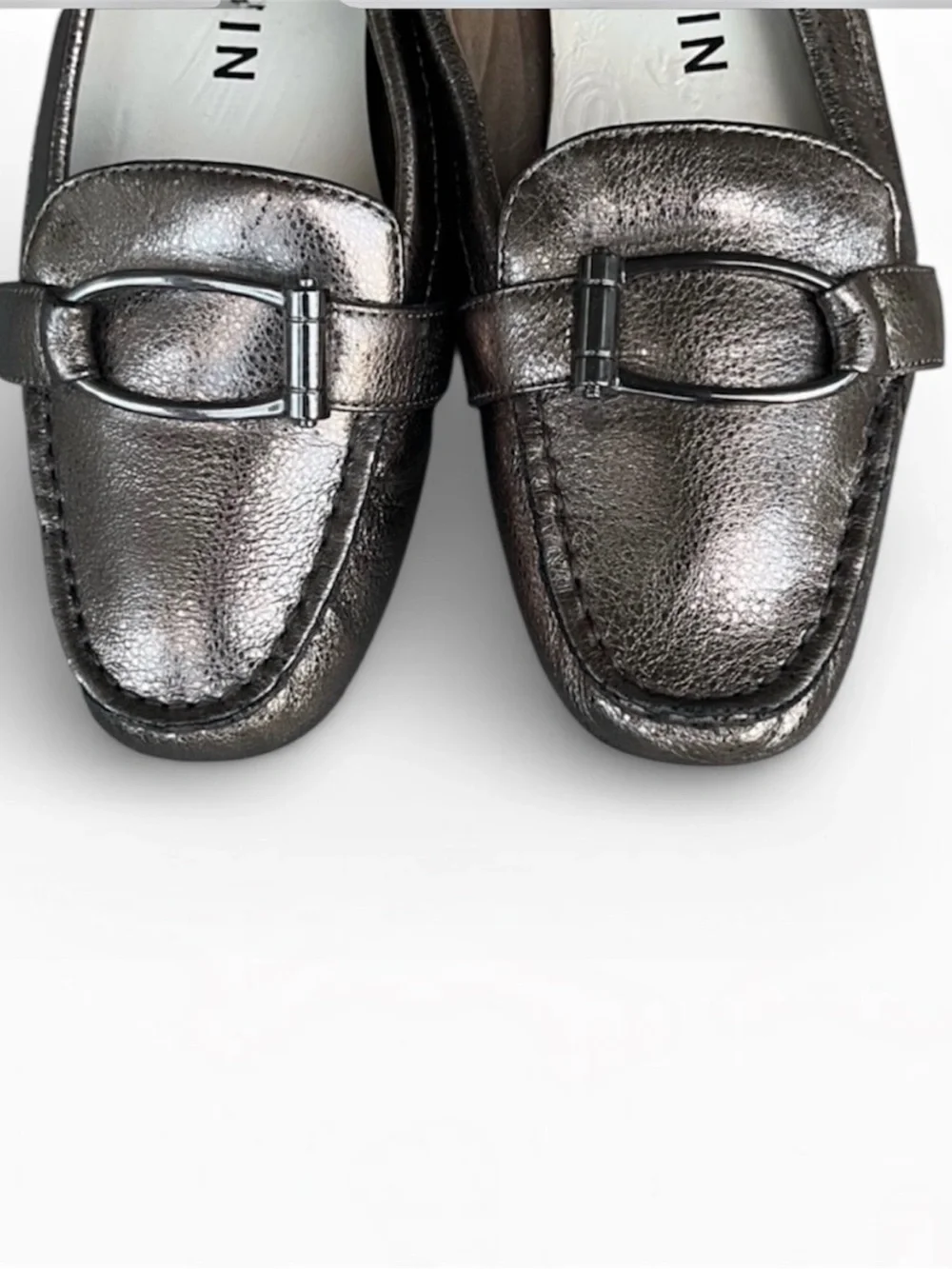 Anne Klein “Petra” Iflex Leather Mocc Toe Loafer in Pewter Size 7